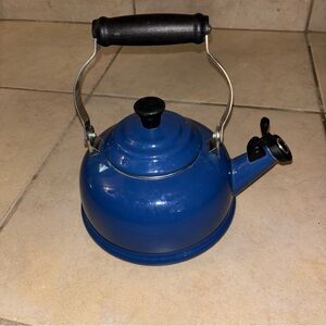 Le Creuset Whistling Tea Kettle 1.7 Qt Enamel on Steel in Marseille Blue